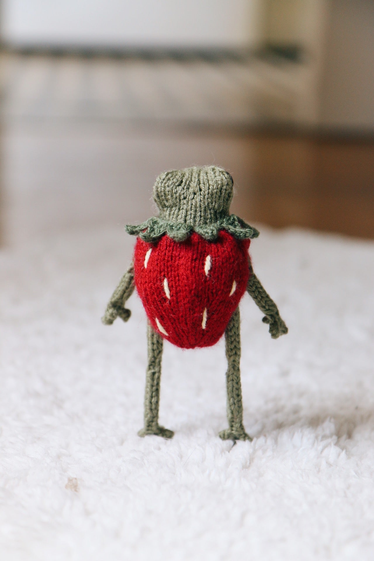 Strawberry outfit knitting pattern