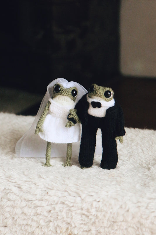 👰🏻♀️ 🤵🏻♂️ Bride & Groom