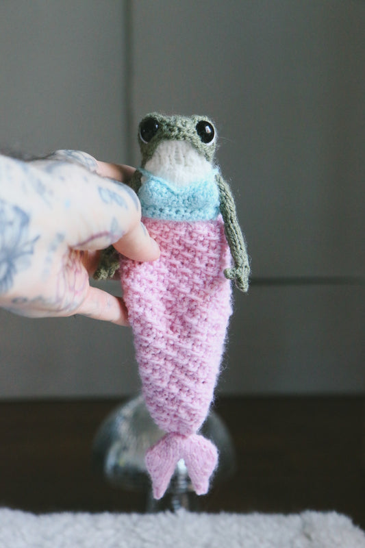 🧜🏼‍♀️ Merf