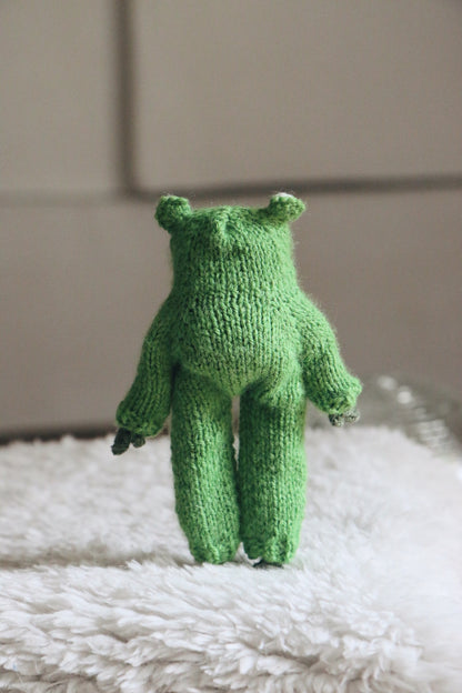 Frog Onesies pattern